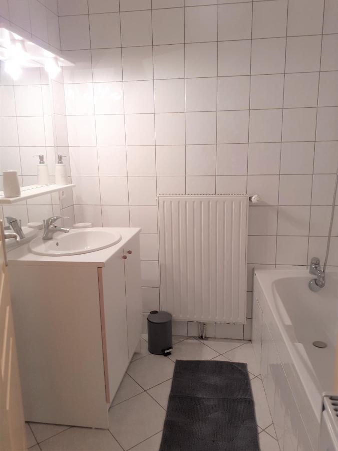 Apartment Rez De Chaussee Avec Terrasse Et Jardin Tence