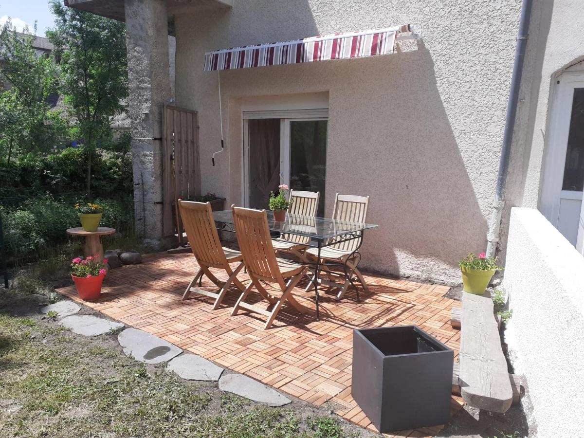 Apartment Rez De Chaussee Avec Terrasse Et Jardin