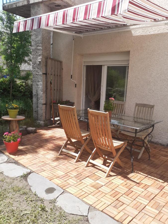 Rez De Chaussee Avec Terrasse Et Jardin Apartment